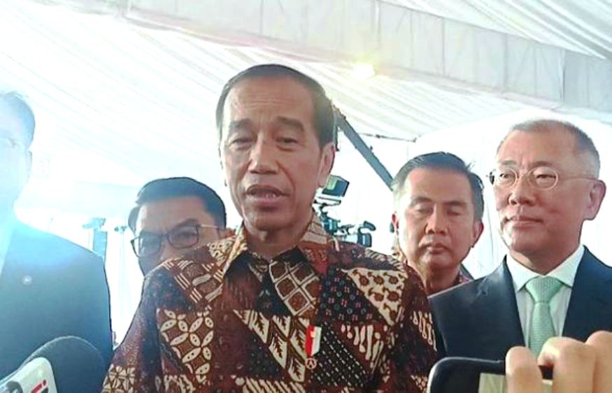 Pabrik Baterai Mobil Listrik Terbesar  Se-Asia Tenggara di Jawa Barat Diresmikan oleh Jokowi