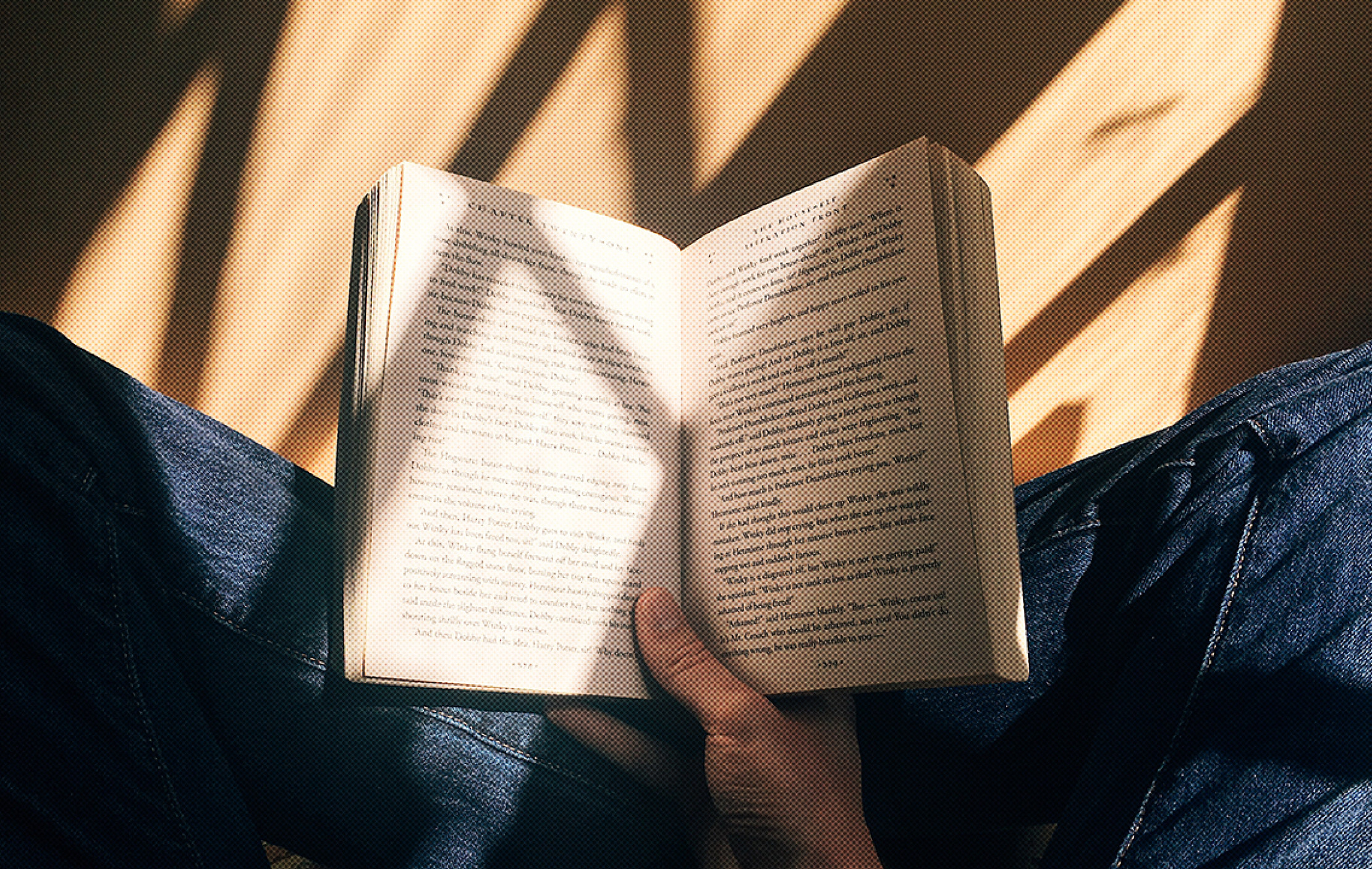  Di Balik Budaya Scroll, Survei Ungkap Gen Z Jadi Generasi Paling Gemar Membaca