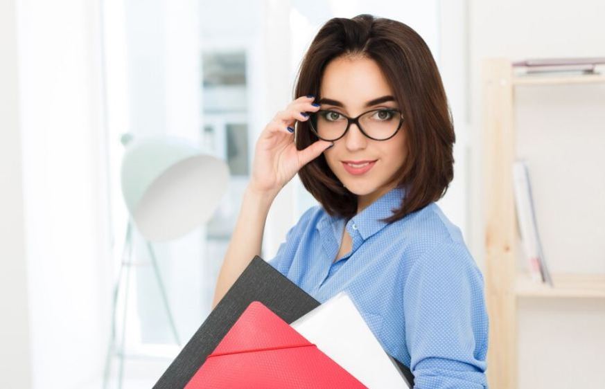 5 Rekomendasi Kacamata Antiradiasi untuk Pekerja Kantoran