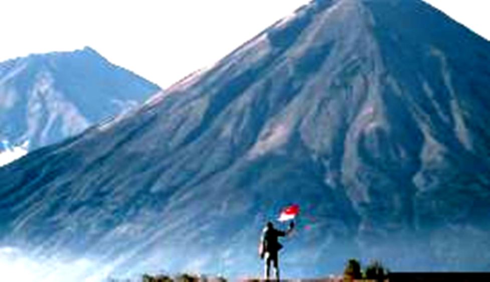 7 Gunung di Indonesia yang Cocok untuk Pendaki Pemula