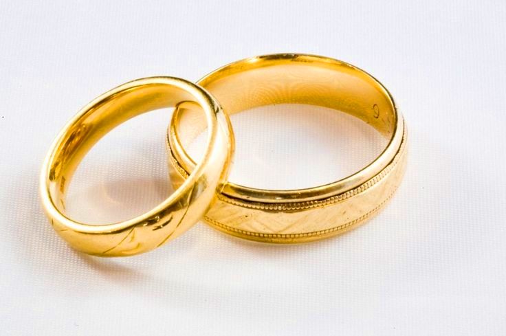 5 Tips Merawat Cincin Emas agar Tetap Berkilau dan Anti Kusam