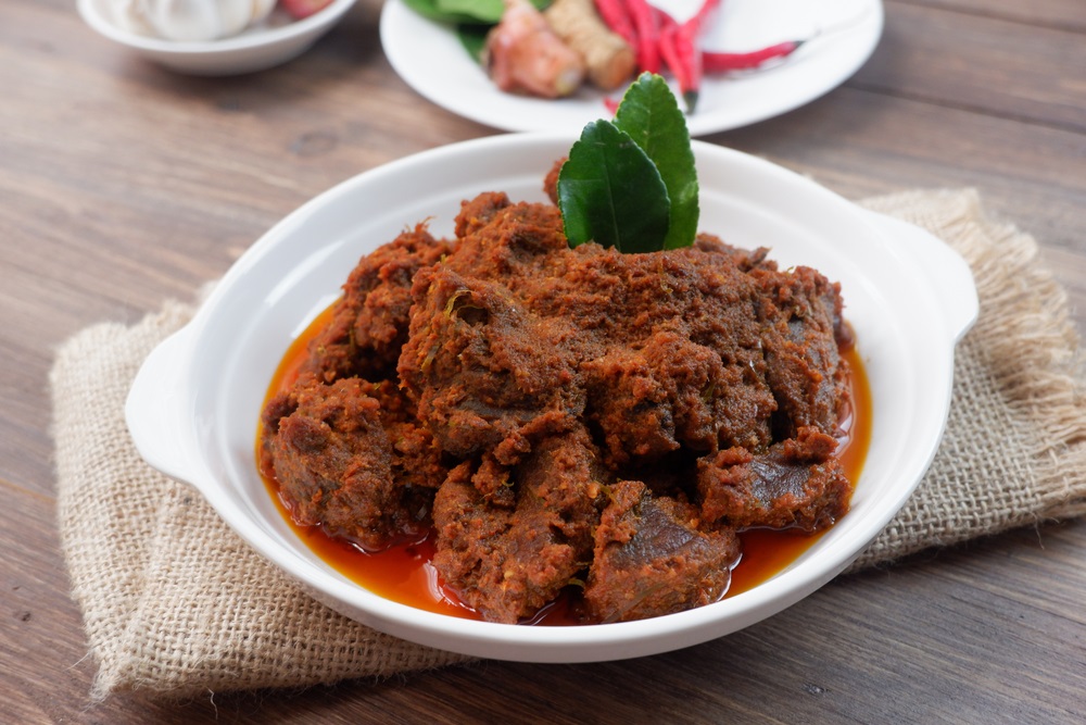 Hati-hati! Ini Bahaya Makan Rendang Saat Lebaran bagi Penderita Kolesterol