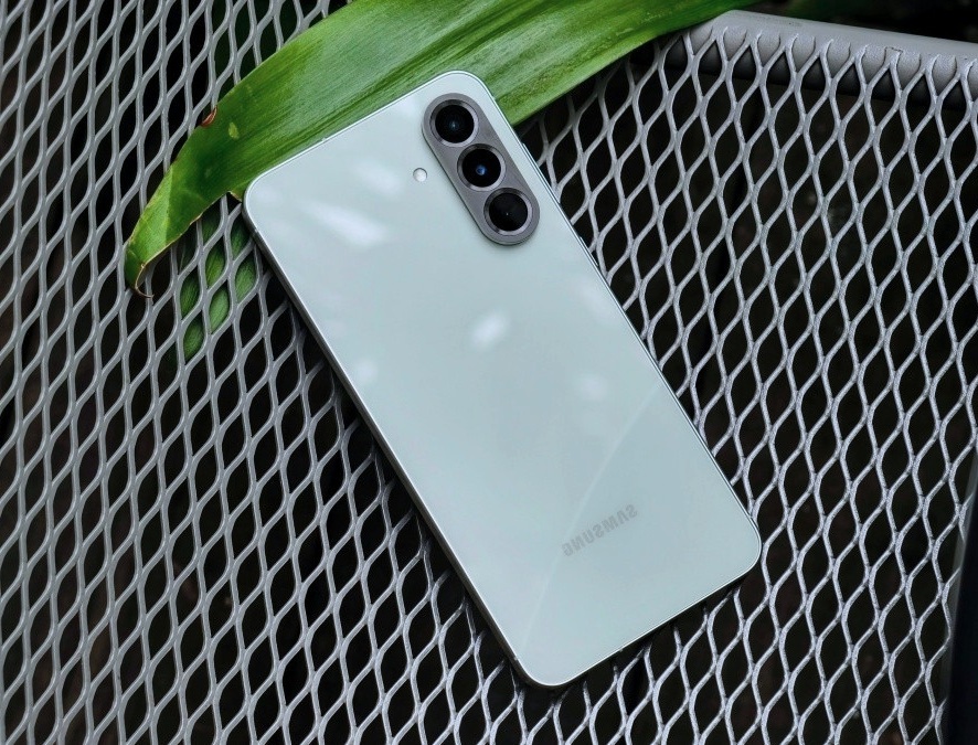 Harga HP Samsung Terbaru per 1 Januari 2026 dan Cara beli HP Samsung Secara Online