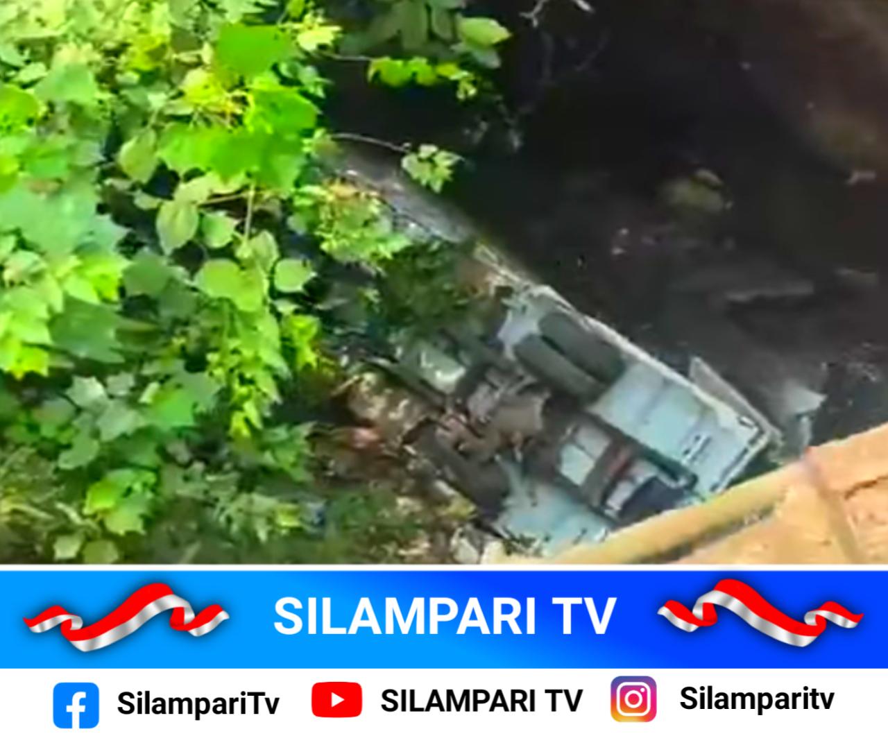 Truk Angkut 21 Ton Kopi Masuk Jurang di Binduriang, Sopir dan Kernet Selamat