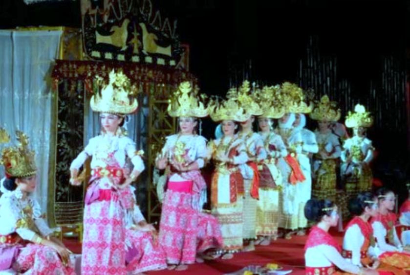 Mengenal Tari Cangget, Tarian Upacara Adat Lampung
