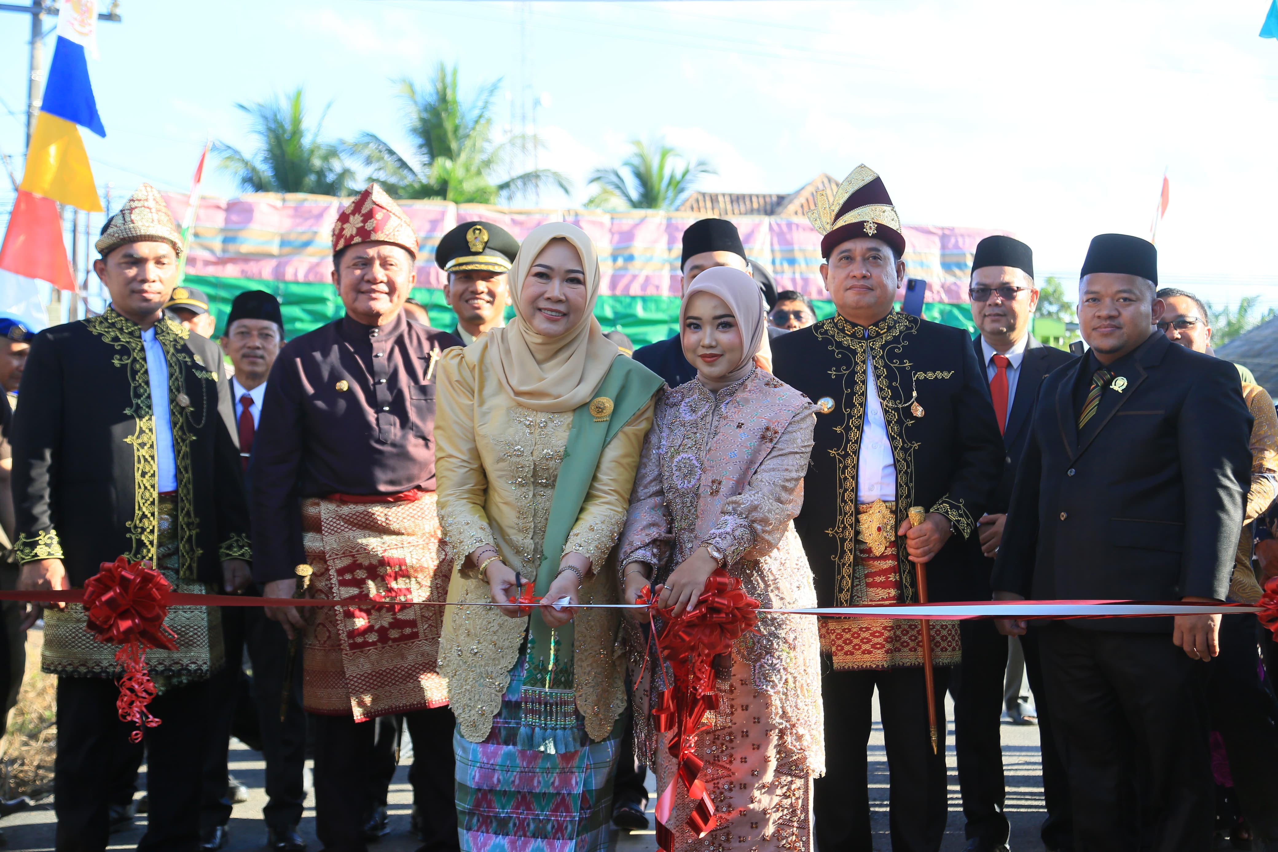 Resmikan 18 Ruas Jalan di Banyuasin Diresmikan Gubernur Herman Deru