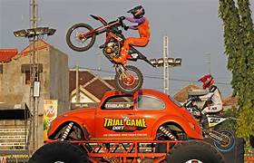 Duel Penentuan M. Zidane vs Asep Lukman di Final Trial Game Dirt 2025 Bandung: Adu Gengsi dan Strategi di Sirk