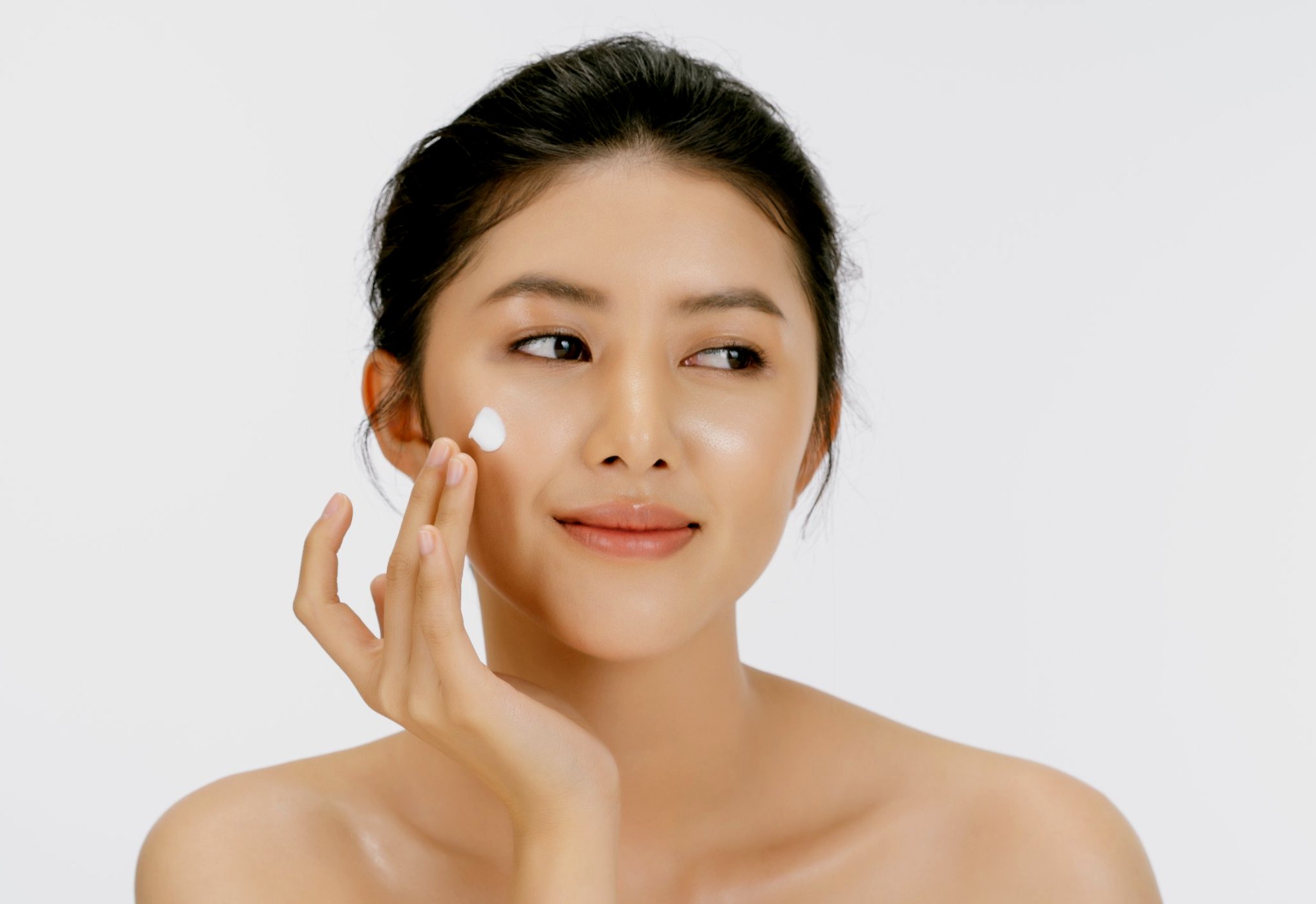 Sunscreen untuk Kulit Sensitif: Pilihan Terbaik untuk Perlindungan yang Lembut namun Efektif