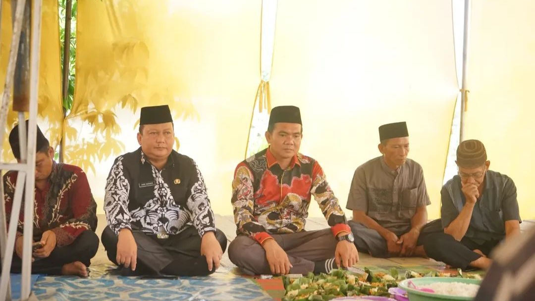 Peduli Budaya, Bupati Musi Rawas Hj Ratna Machmud Hadiri Sedekah Bumi di Sumber Harta
