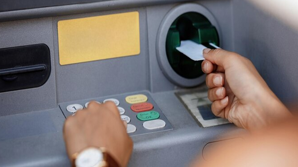  Pencurian Uang dengan Modus Ganjal Kartu ATM Kembali, Simak Tips Untuk Menghindari Modus Tersebut!