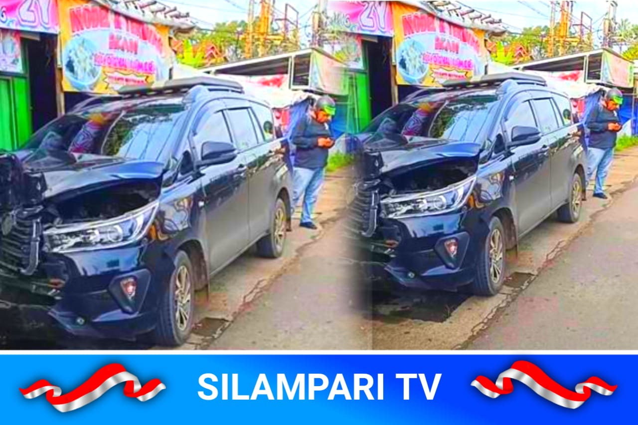 Innova Ringsek Usai Tabrak Hilux dan Motor di Lubuklinggau, Dikemudikan Anggota Polisi.