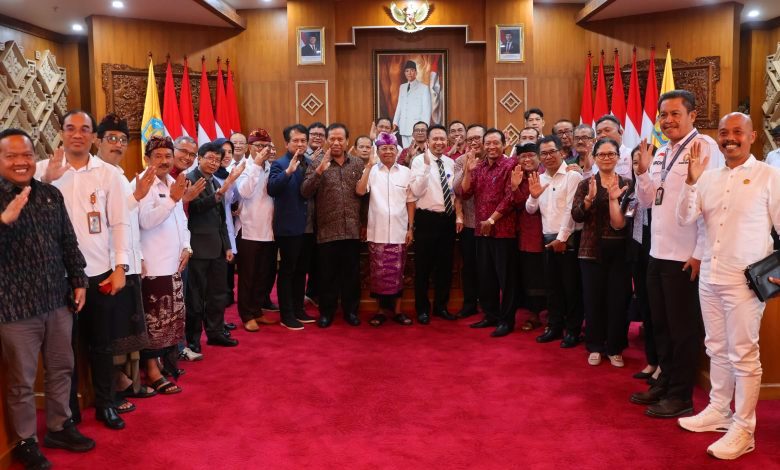 Siswa Tidak Mampu di Bali Bisa Kuliah Gratis Mulai Agustus 2025, Program Satu Keluarga Satu Sarjana Resmi