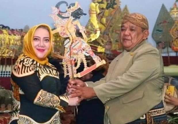 Pagelaran Wayang Kulit Semalam Suntuk Dalam rangka Tasyakuran Sedekah Bumi Desa M Sitiharjo Musi Rawas