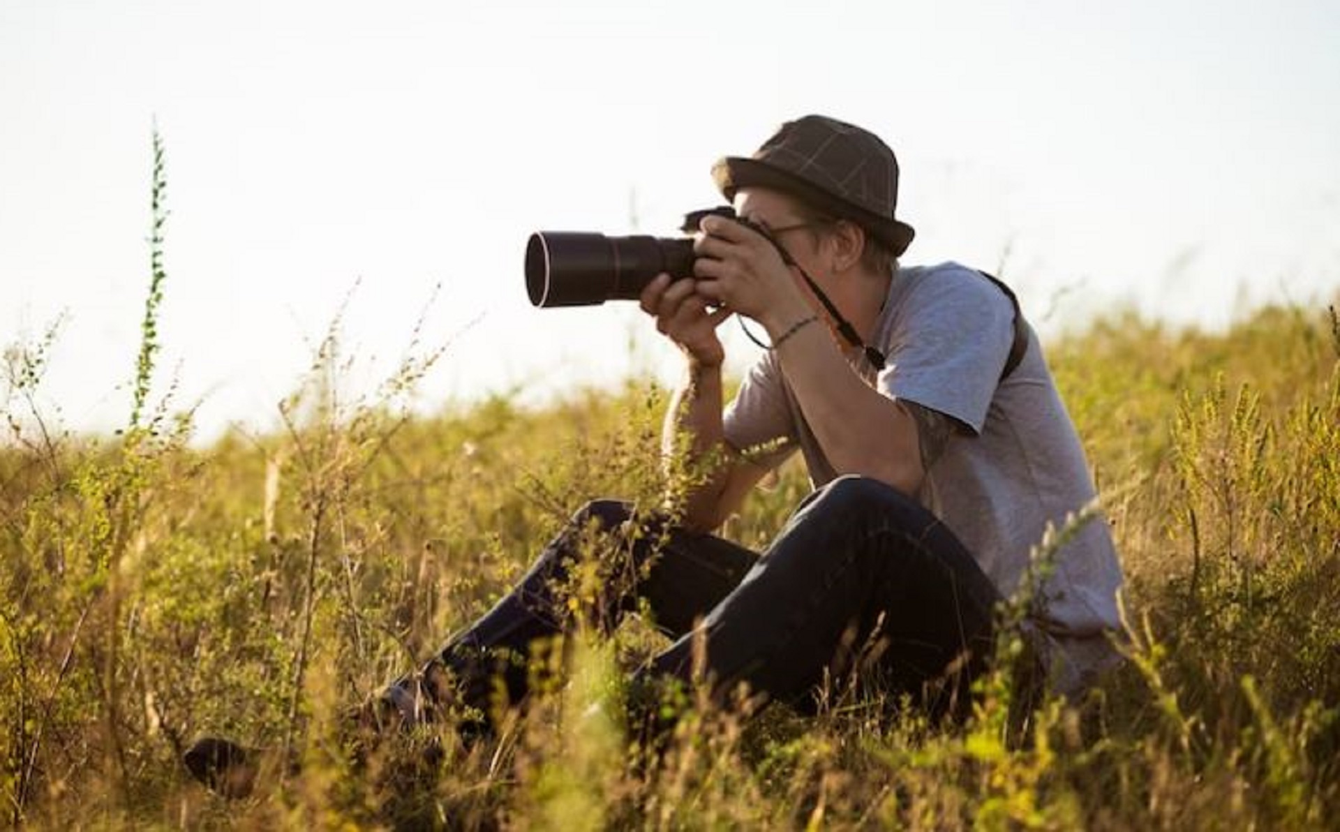 Memotret Dunia dengan Mata Kreatif Dengan Menyelami Hobi Fotografi