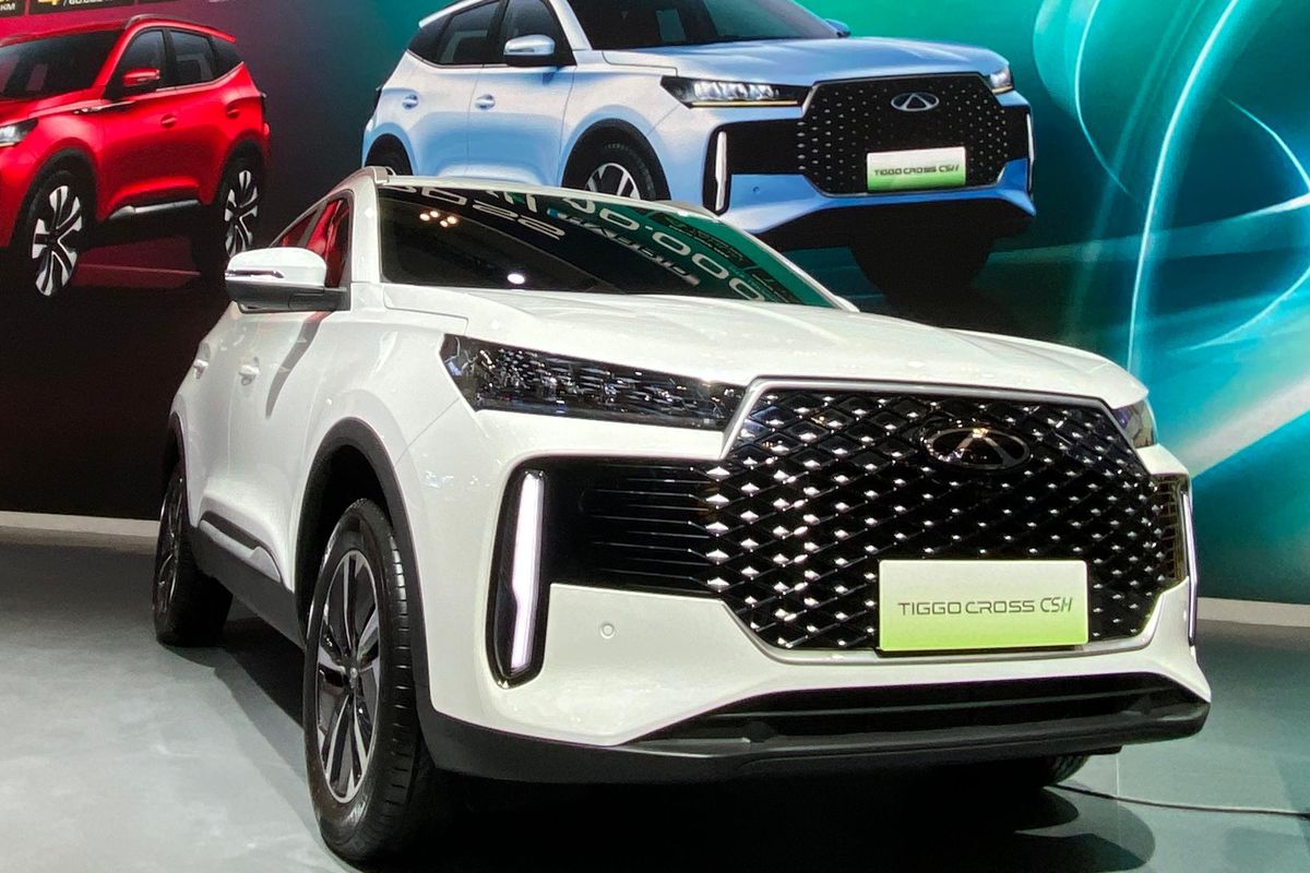 Adu Performa LSUV Hybrid Murah: Chery Tiggo Cross CSH Vs Daihatsu Rocky e-Smart, Siapa Paling Unggul?