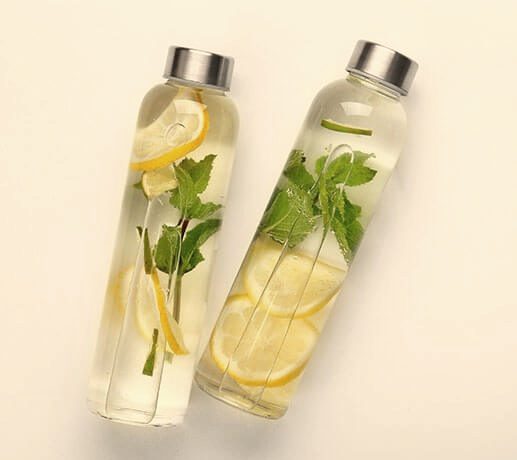 Segar & Sehat: 5 Resep Infused Water Penurun Tekanan Darah Tinggi