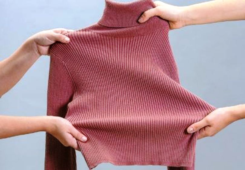 5 Cara Mencuci Baju Rajut Agar Tidak Mudah Rusak dan Melar