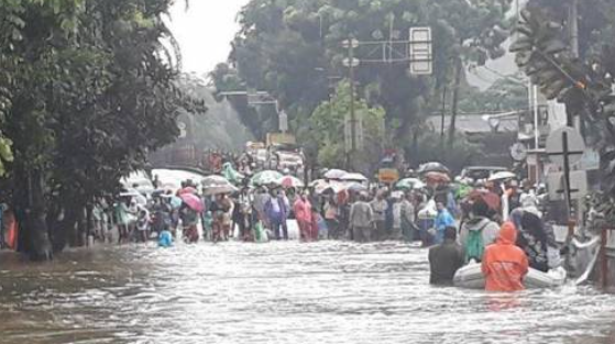 Keberanian Terakhir: Rombongan Pengantar Jenazah Terobos Banjir Demi Kehormatan Terakhir