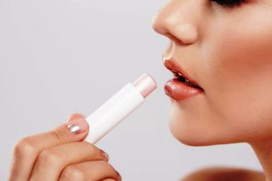 4 Lip Balm Merek Lokal yang Mampu Melembapkan dan Mencerahkan Bibir Secara Alami