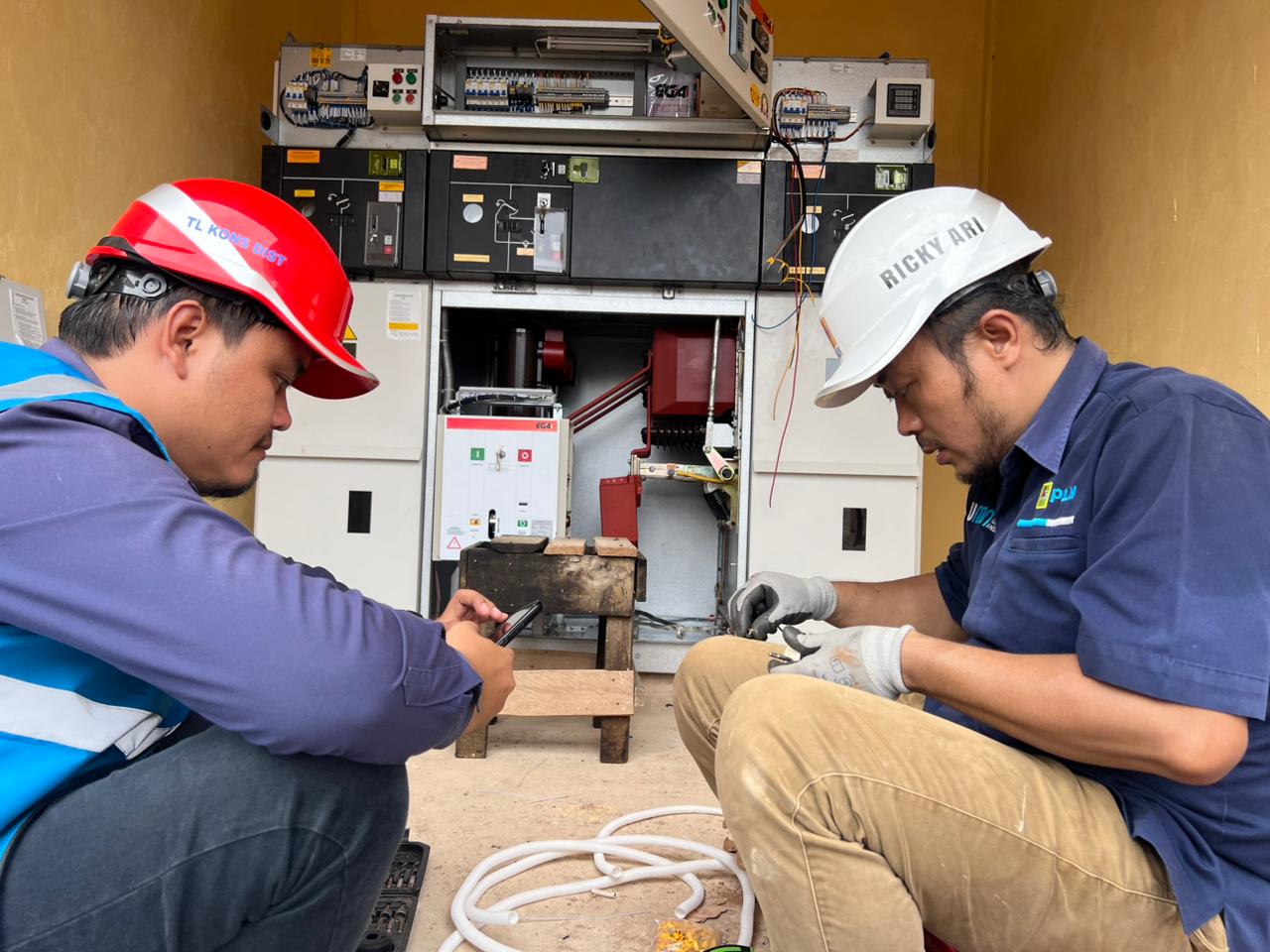 PLN UID S2JB UP3 Lubuklinggau -ULP Muratara Wujudkan Layanan PLN untuk Rakyat Melalui Penyalaan Perdana