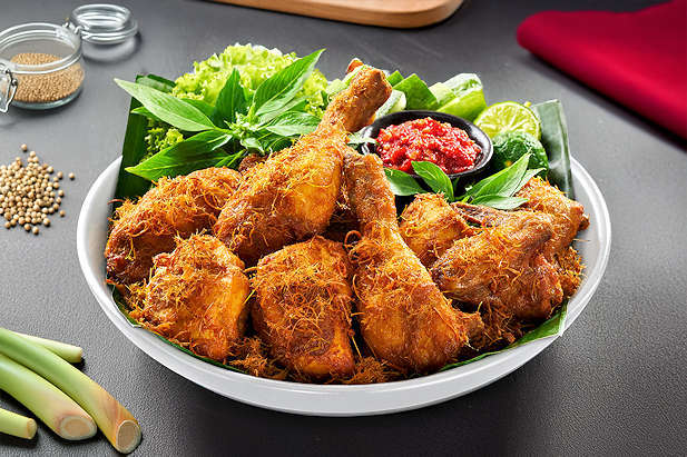 Resep Ayam Goreng Lengkuas Gurih Berempah, Bikin Nambah Nasi Terus!