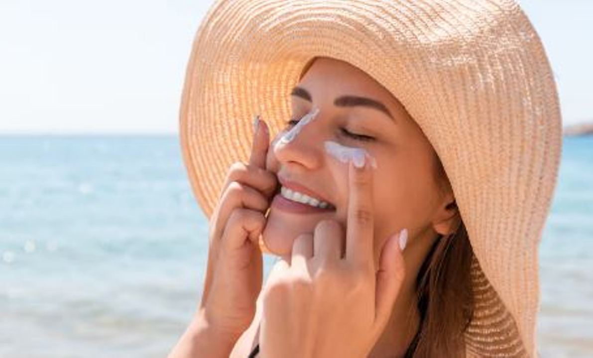 3 Tips Memilih Sunscreen Agar Kulit Maksimal Terlindungi dari Sinar UV