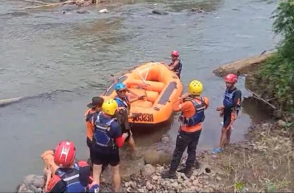 Pria di Lubuklinggau Diduga Hanyut Saat Mencari Ikan, Tim SAR Temukan Jenazahnya