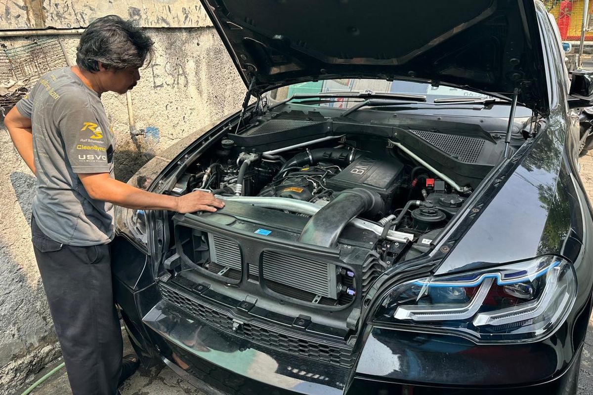 BMW Modern Sudah Tanpa Dipstick, Pemilik Wajib Pahami Cara Cek Oli Secara Elektronik