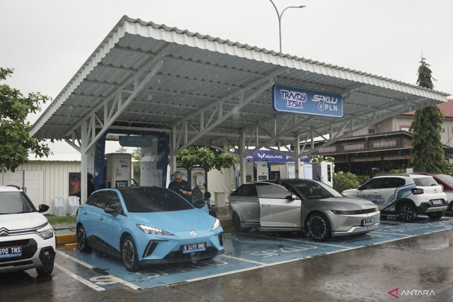 Tips Mudik Jarak Jauh Pakai Mobil Listrik: Periksa Kendaraan hingga Rencanakan Titik Pengisian Daya