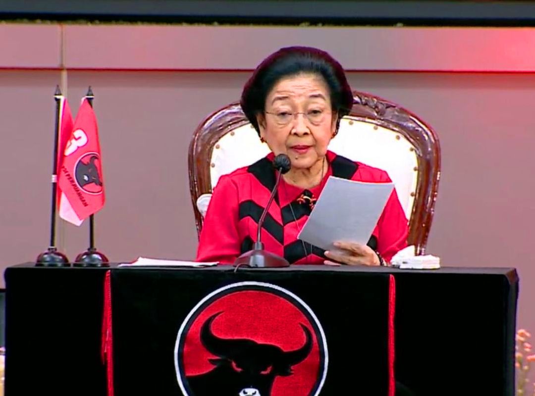 Megawati Singgung Polemik Ijazah Jokowi: “Kalau Ada, Kasih Aja”