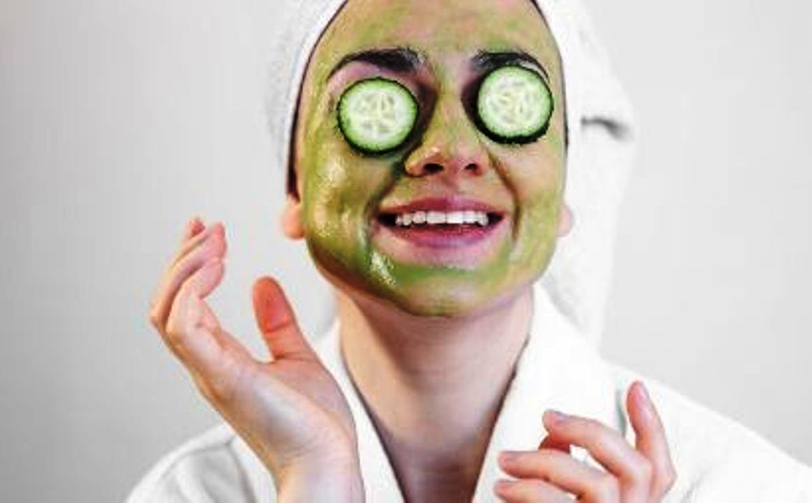 7 Masker Berbahan Alami untuk Memutihkan dan Membuat Wajah Glowing