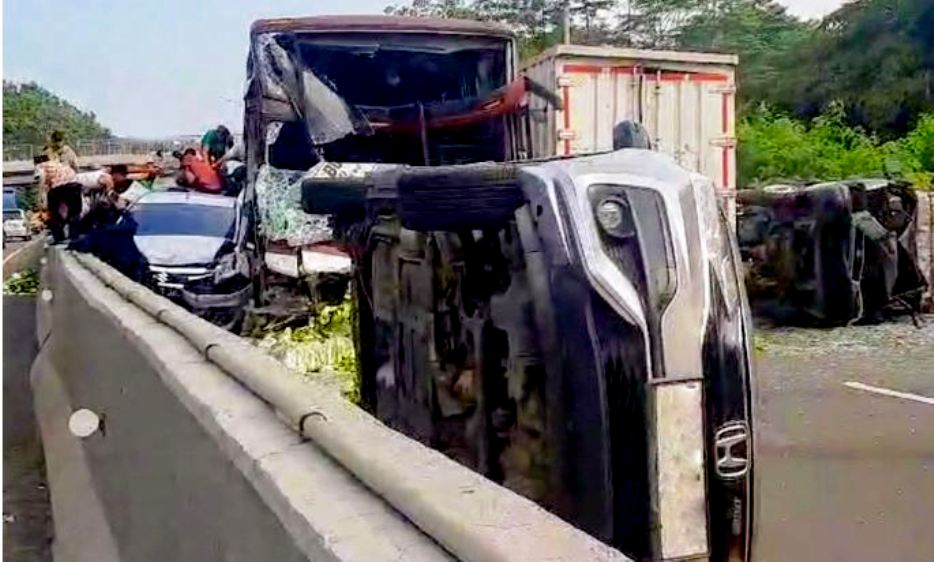 Ambil Pelajaran dari Kecelakaan Beruntun di Tol Cipurang, Pentingnya Jaga Jarak Antar Kendaraan