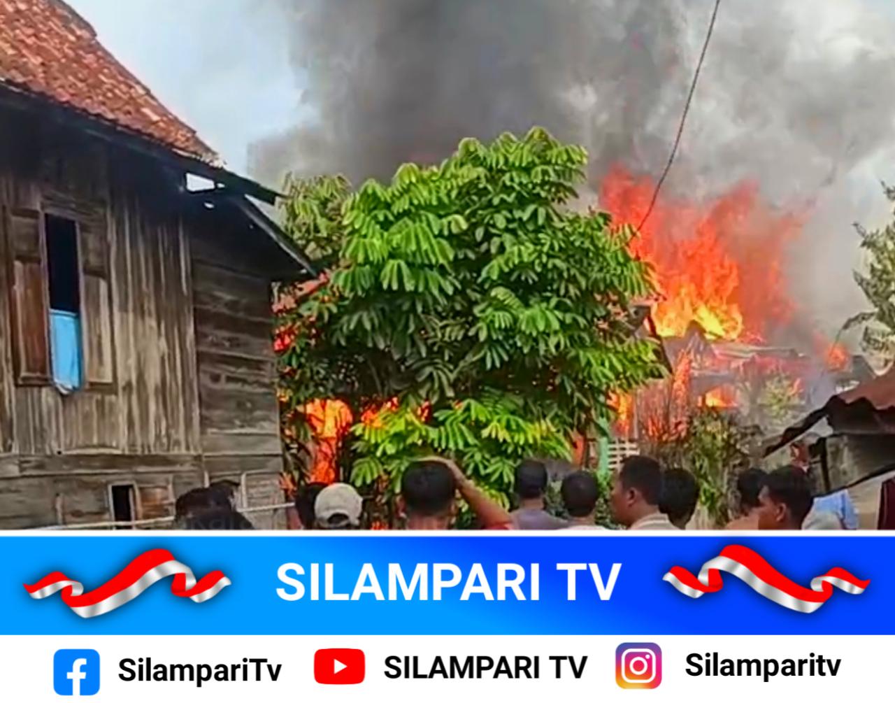 Kobaran Api Hanguskan Permukiman Warga di Air Balui Musi Banyuasin