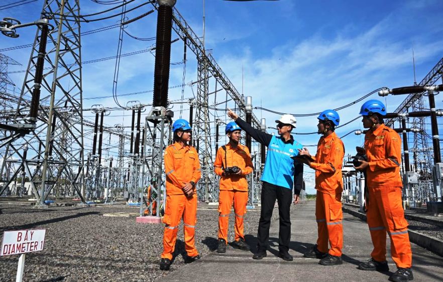 Pastikan Kesiapan Sistem Kelistrikan Jelang Lebaran di Jawa-Madura-Bali, Dirut PLN Kunjungi GITET 500 kV Pedan