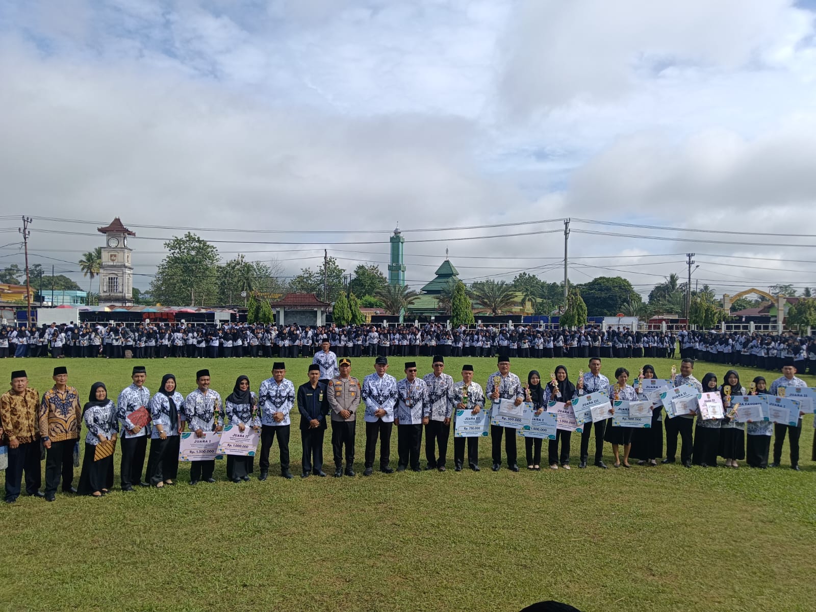 Wali Kota Rachmat Hidayat Pimpin Upacara Puncak HUT PGRI ke-80 dan Hari Guru Nasional 2025 di Lubuklinggau