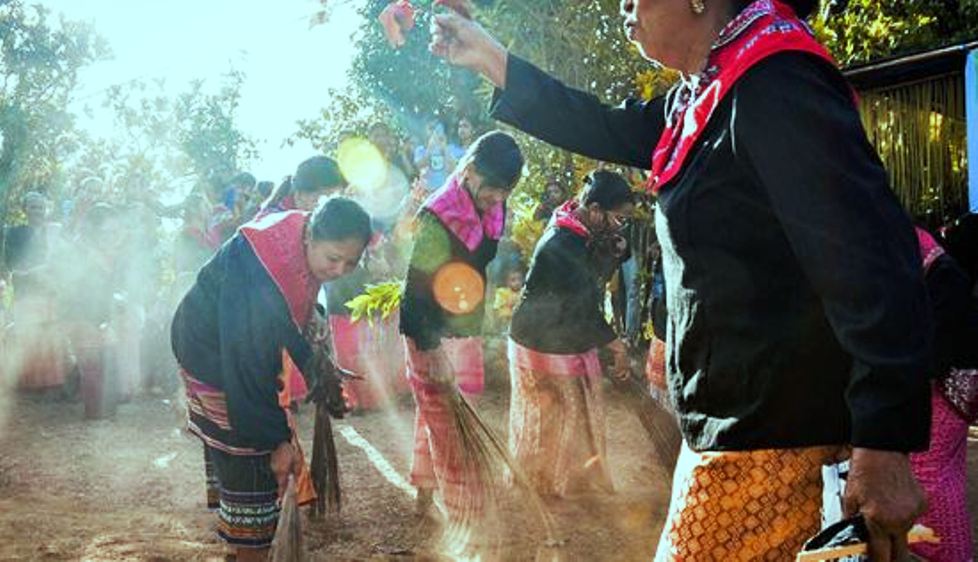 Memahami Keindahan dan Kekayaan Budaya Negeri Soya, Maluku Melalui Tradisi Upacara Adat