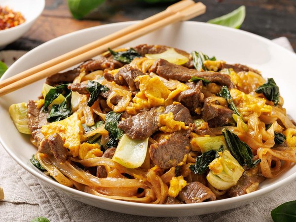 Resep Kwetiau Daging dan Bokchoy yang Gurih Mulur untuk Makan Malam