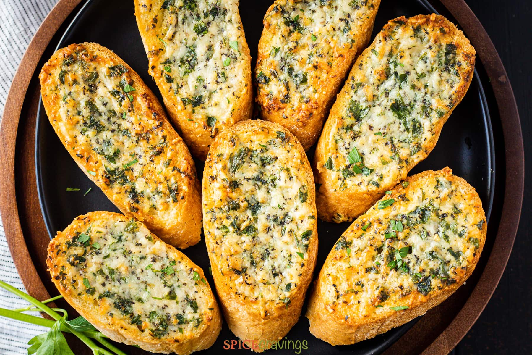 5 Tips Bikin Garlic Bread agar Tidak Mudah Gosong dan Tetap Renyah