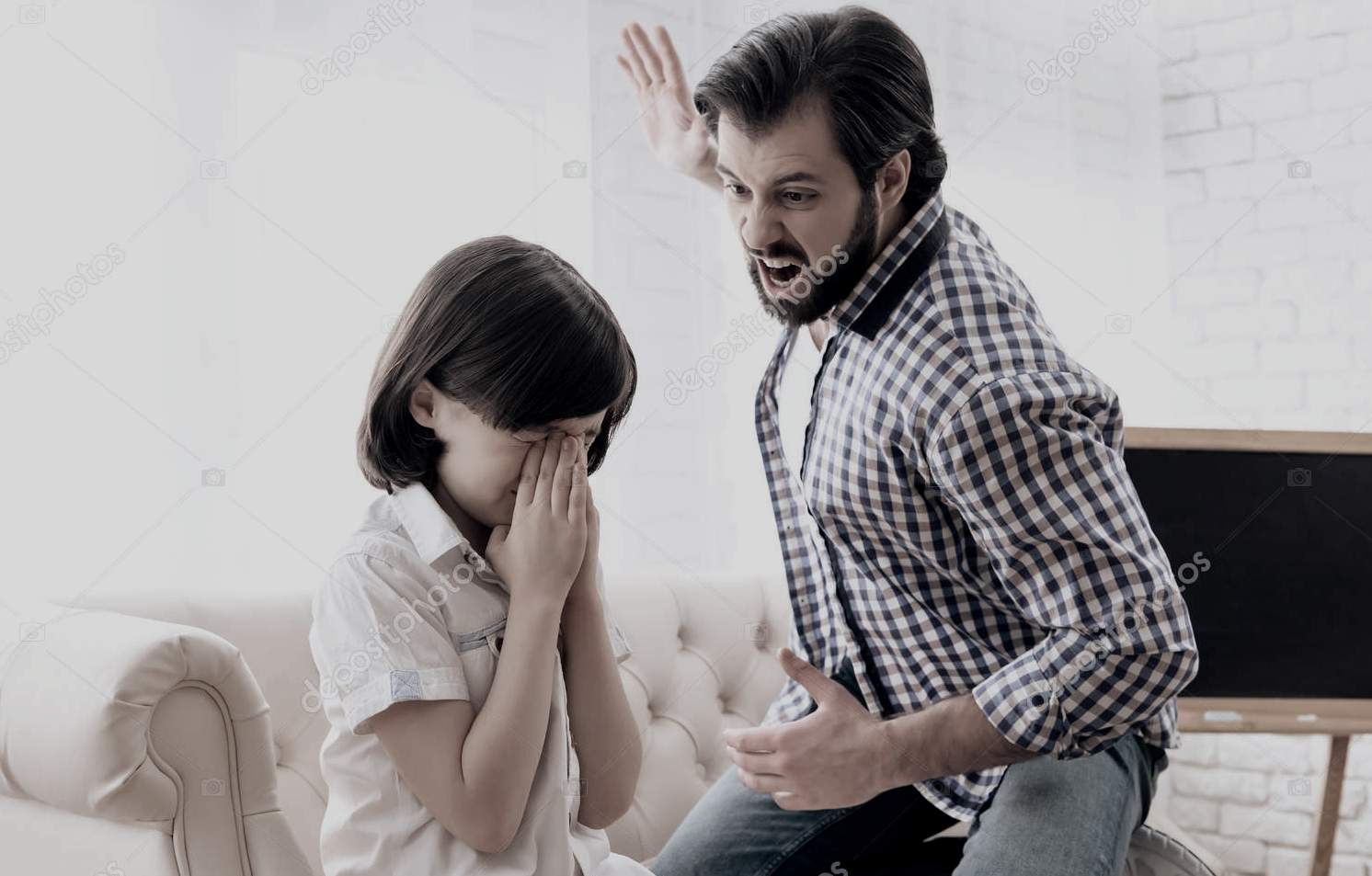 Psikolog Ungkap! Ini Alasan Kenapa Banyak Orang Ramah di Luar tapi Galak di Rumah