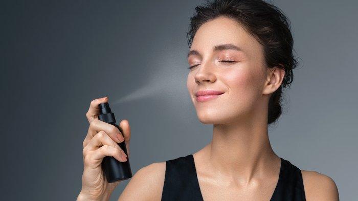 4 Kesalahan dalam Memakai Setting Spray yang Bikin Makeup Malah Luntur