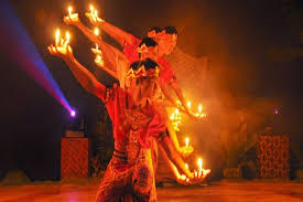 Mengenal Tari Lilin Asal Minang: Busana, Sejarah, Musik, dan Fungsinya