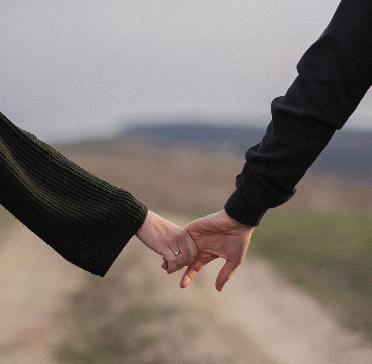 6 Tanda Jika Pasanganmu Adalah Cinta Sejati Menurut Psikologi, Salah Satunya Bersyukur Memilikinya 