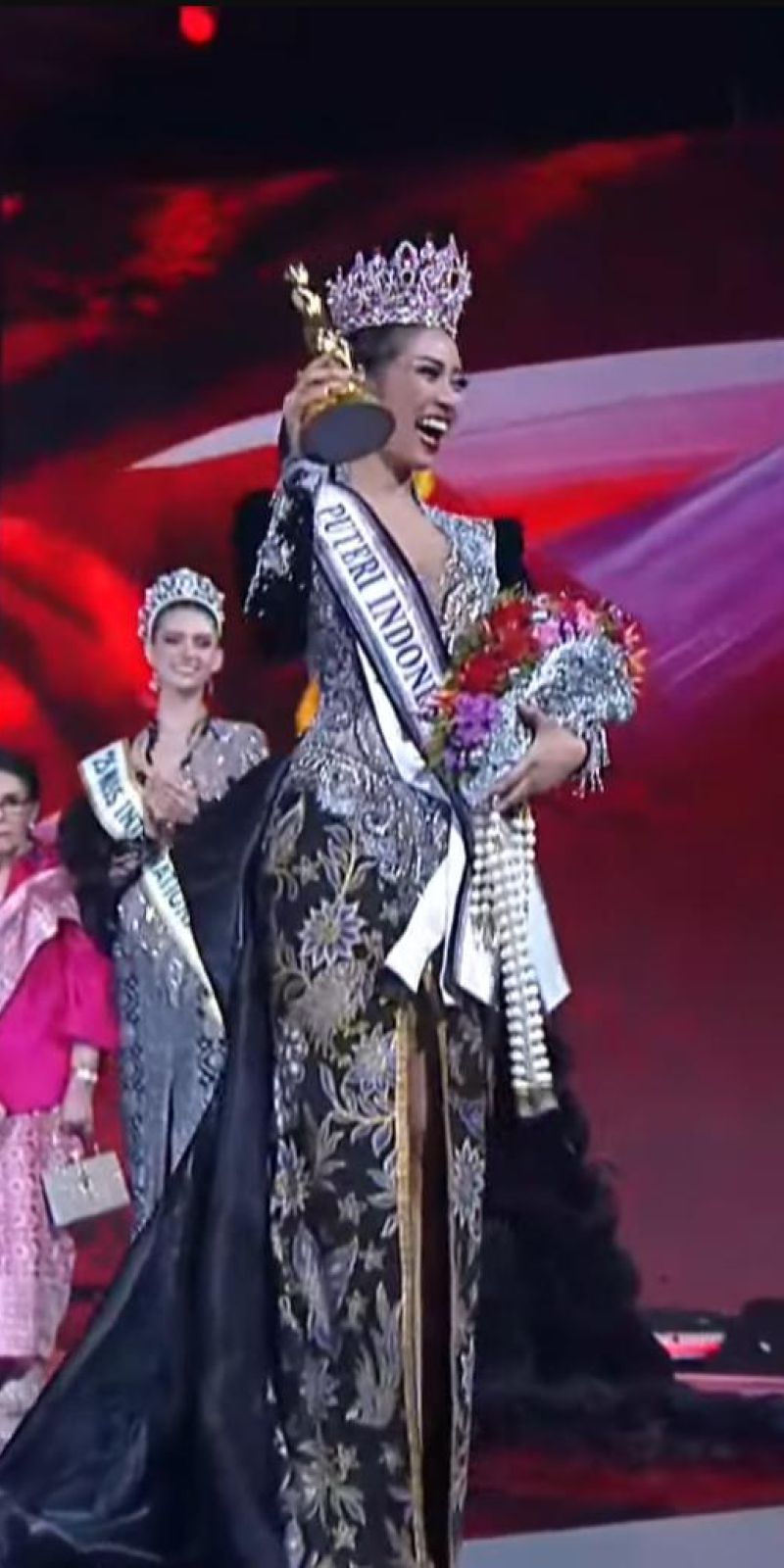 Agnes Rahajeng Dinobatkan sebagai Puteri Indonesia 2026, Siap Wakili Indonesia ke Kancah Dunia