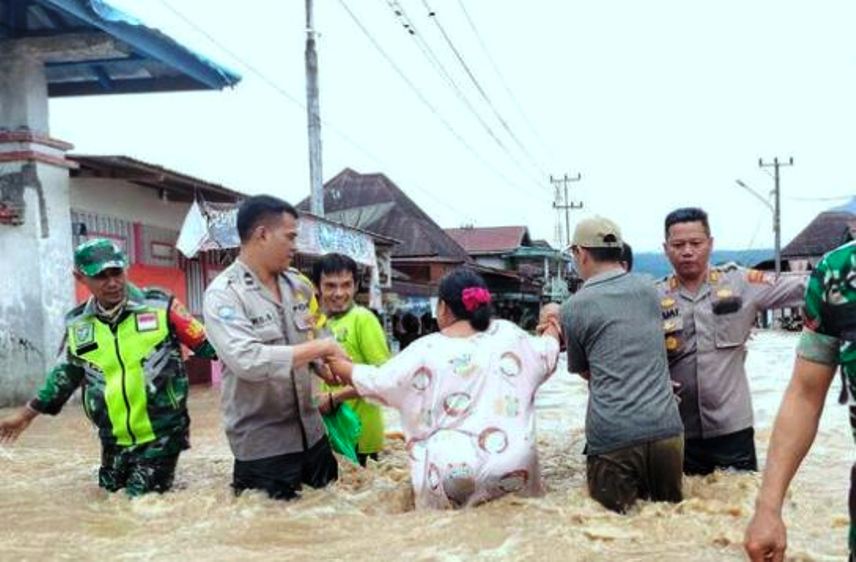 Lebong Bengkulu Dilanda Banjir, Ribuan Rumah Warga Terendam