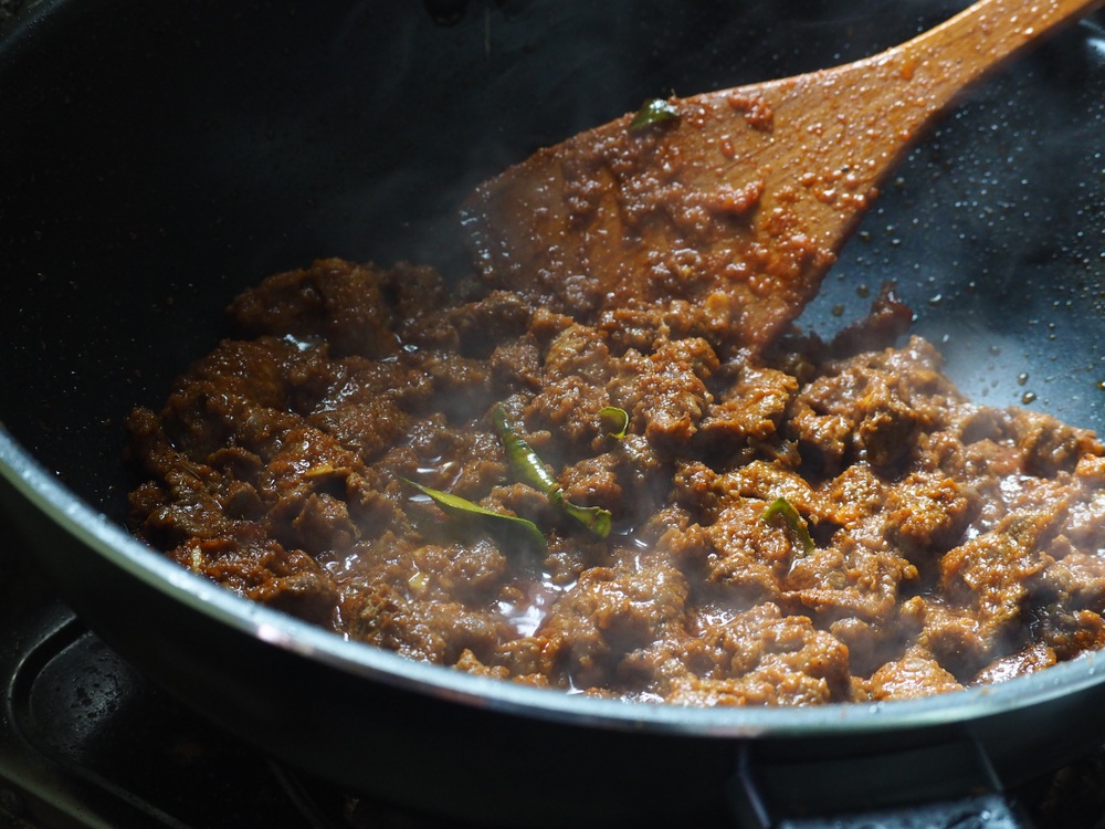 Resep Rendang ala Restoran Padang, Gurih dan Lezat Seperti Asli!