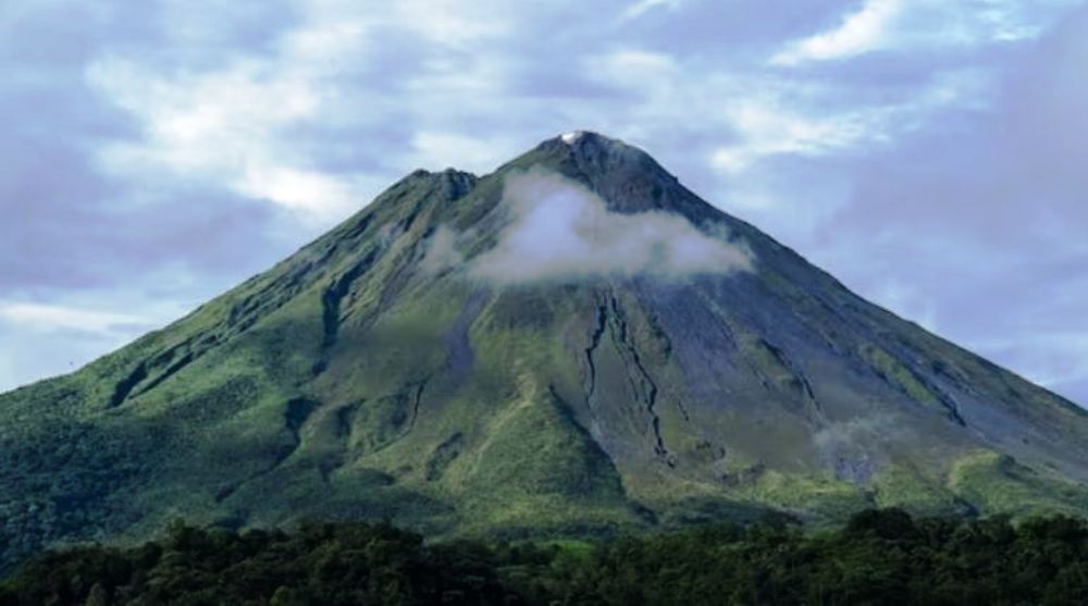 Inilah 7 Gunung Tertinggi di Indonesia Salah Satunya Berada di Papua