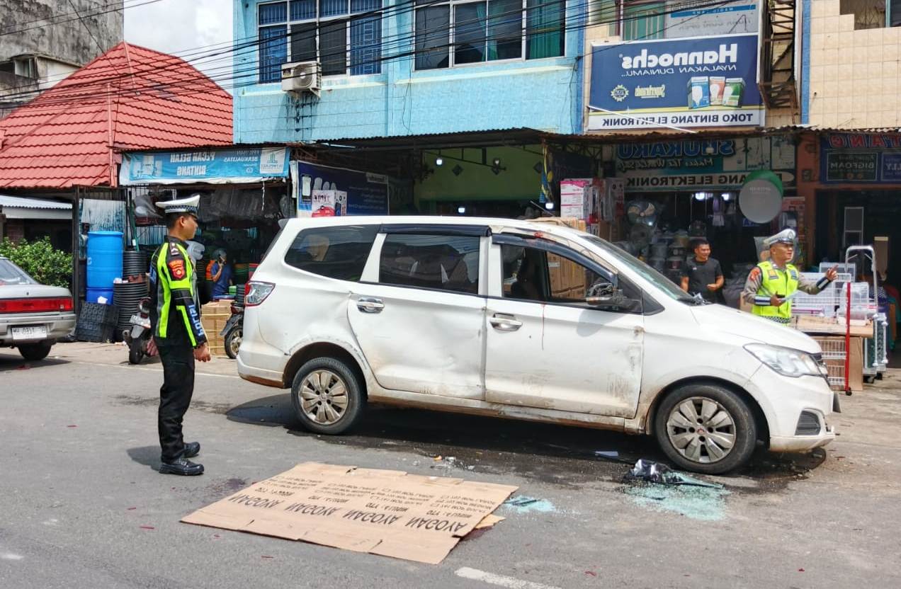 Kecelakaan Maut di Lubuk Linggau: Wuling vs Sedan, Satu Korban Tewas di Tempat