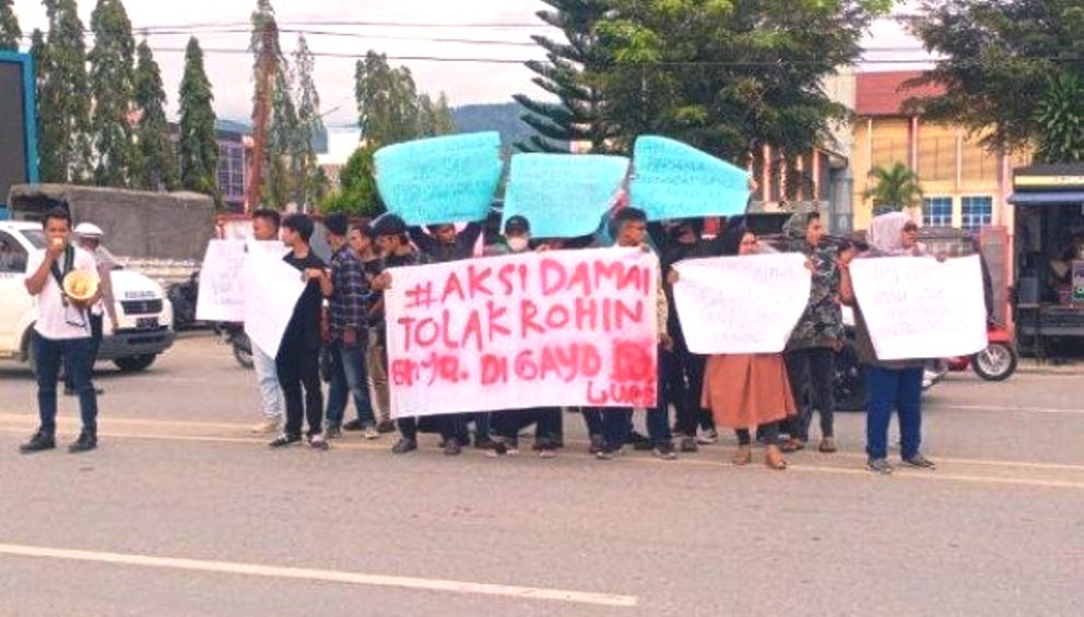 Aksi Demo Ratusan Mahasiswa dan Masyarakat Tolak Pengungsi Rohingya di Sabang