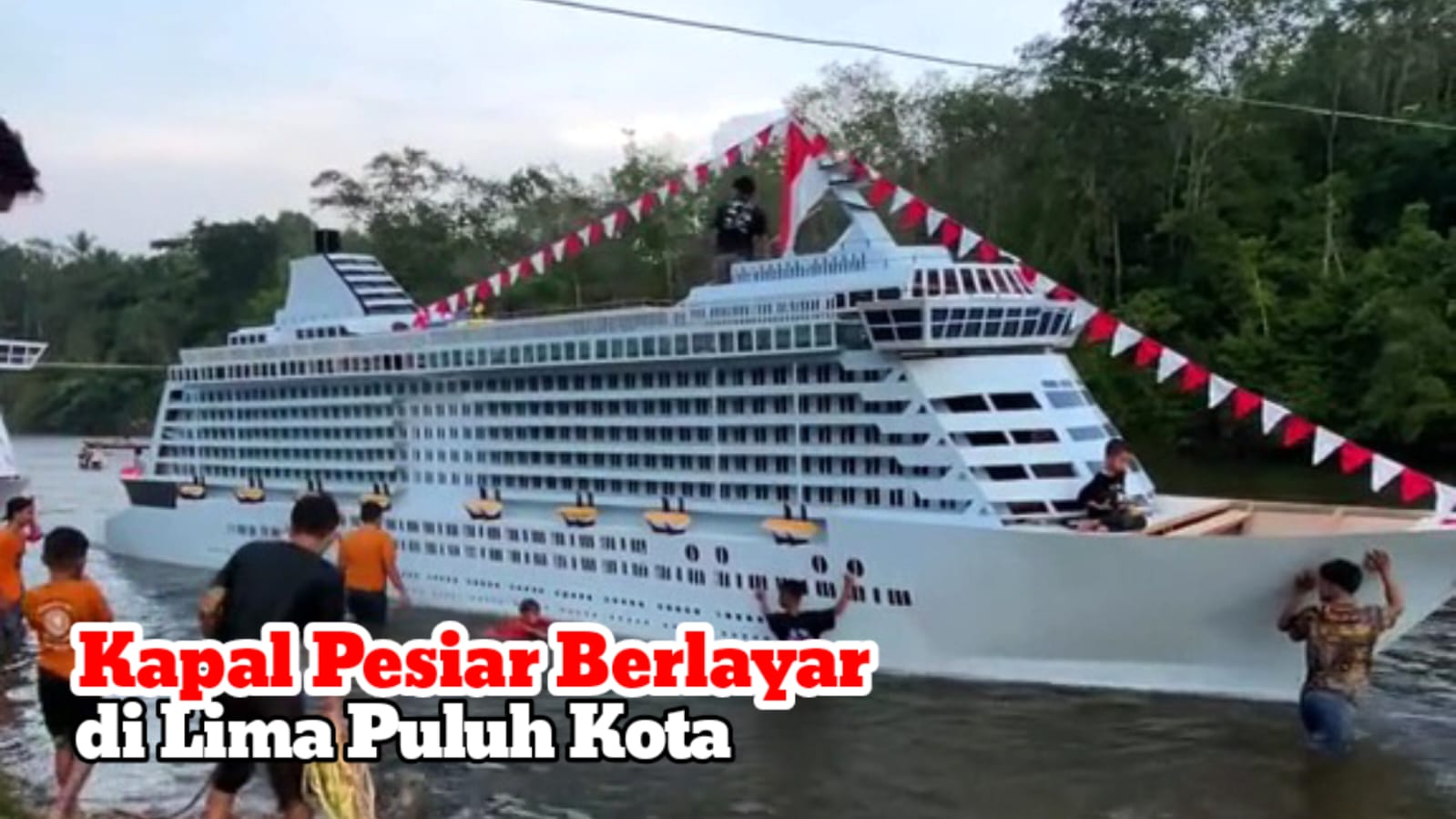 Kapal Pesiar Berlayar di Lima Puluh Kota, Tradisi Bakajang Sangat Unik Hasil Karya Pemuda Gunung Malintang