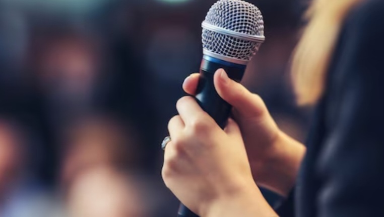 Pelajari 7 Hal Ini untuk Menguasai Keterampilan Public Speaking yang Bagus